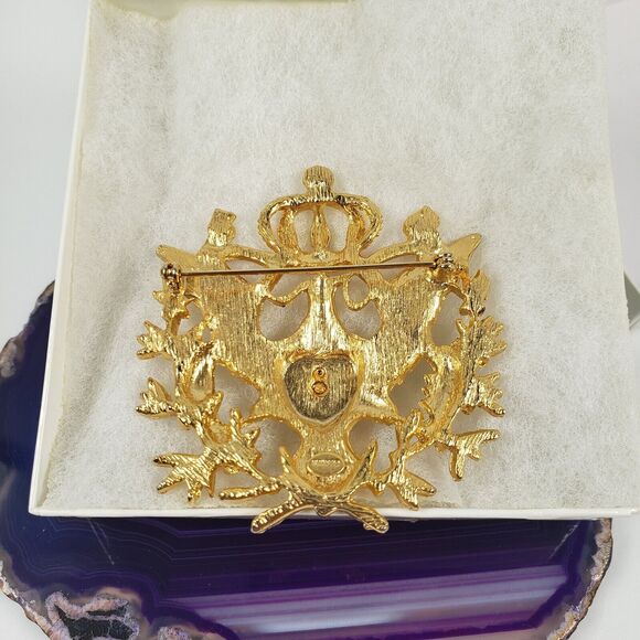 Vintage DaneCraft Coat of Arms Eagle Crown Ribbon Leaves Gold Heraldic Brooch - Picture 5 of 13